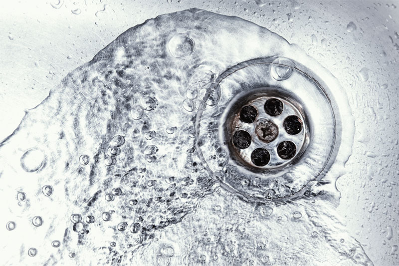 drain cleaning water goes down